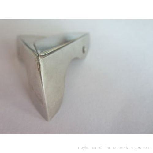 Corner protectors with triangle shape/iron material/lowest price direct from factory/OEM are welcome